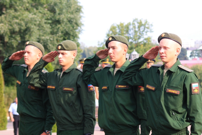 В Клинцах состоялся праздничный парад, посвященный Дню танкиста