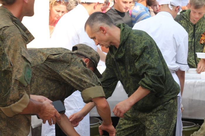 В Клинцах прошли торжественные мероприятия, посвященные «Дню танкиста»