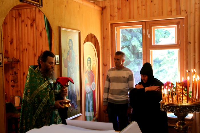 День Святой Троицы отпраздновали в Клинцовском Свято-Успенском женском монастыре (фоторепортаж)