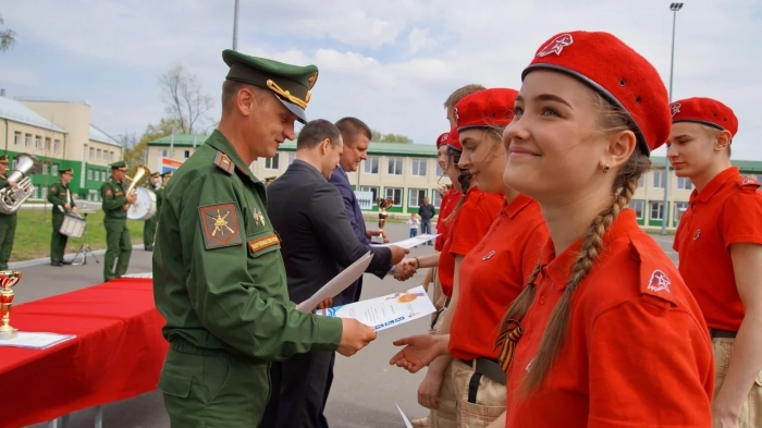 В клинцовской воинской части прошел «Единый день Юнармеца»