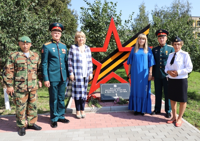 В клинцовских школах в День знаний прошел всероссийский открытый урок «Помнить – значит знать»