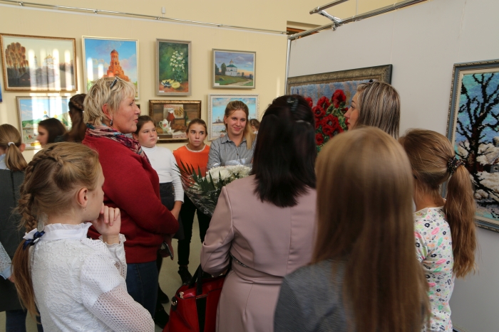 В Клинцах открылась выставка творческих работ студентов БГУ
