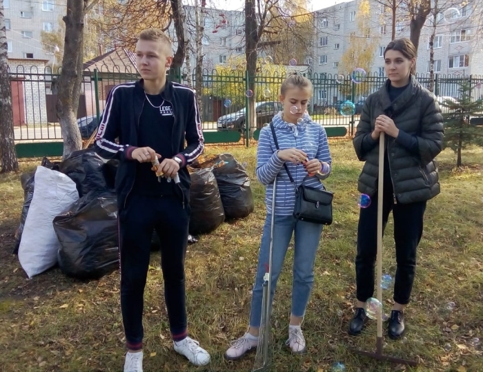 В Клинцовском доме ребенка волонтеры провели акцию «Рука помощи»