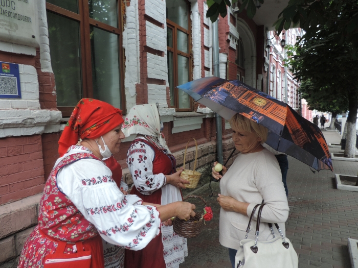 «Весёлые девчата» принимают участие в конкурсе «Три Спаса в августе»