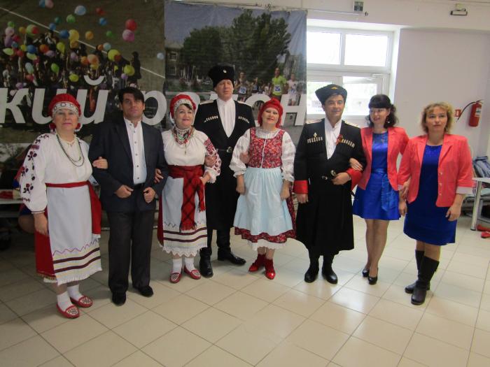 "Веселые девчата" из Клинцов успешно выступили на фестивале в Ростовской области