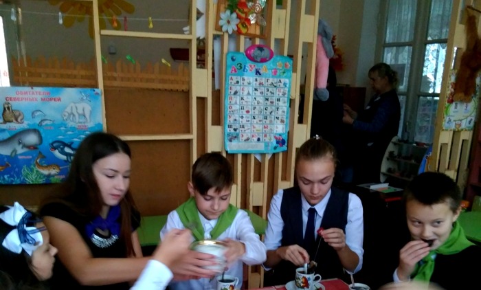 Волонтеры провели для дошкольников мастер-класс «Город мастеров»