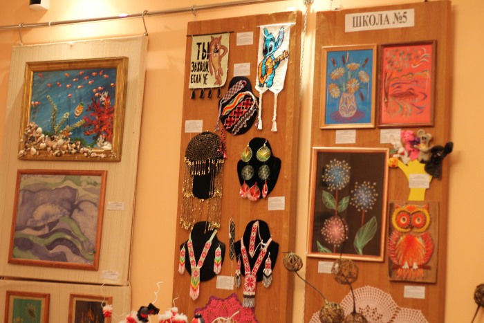 В городе Клинцы открылась выставка декоративно-прикладного творчества