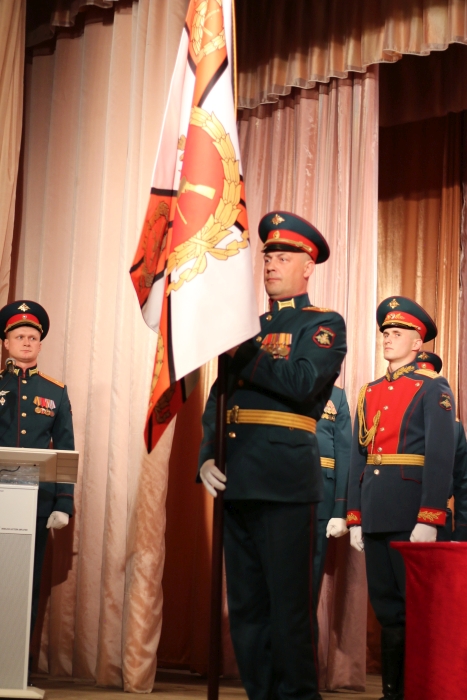 В Клинцах состоялась церемония прибивки и освящения полкового знамени
