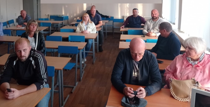 В Клинцах активисты ЛДПР проходят обучение по правилам ведения избирательной компании