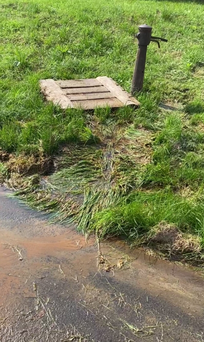 Жители Клинцовского района просят отремонтировать водоразборную колонку 