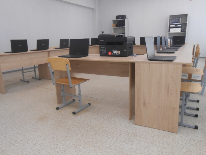 Клинцовский район: Коржовоголубовская школа получила 19 ноутбуков и МФУ на сумму более 1 800 000