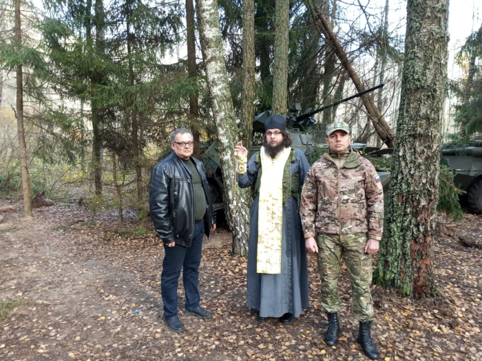 Жители Клинцов продолжают оказывать поддержку военнослужащим