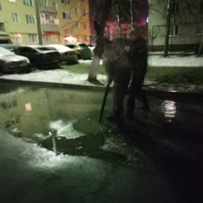 SOS: Более месяца тонут в канализационных стоках жители многоэтажек в Клинцах