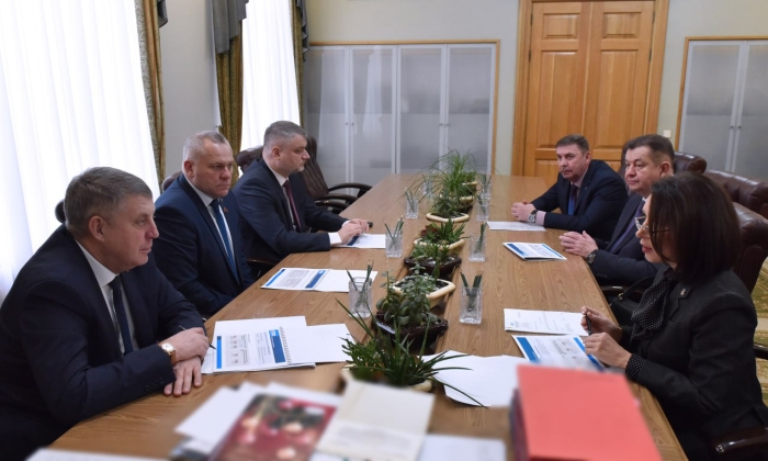 АО «Газпром энергосбыт Тюмень» выступило с предложением о модернизации уличного освещения в Клинцах 