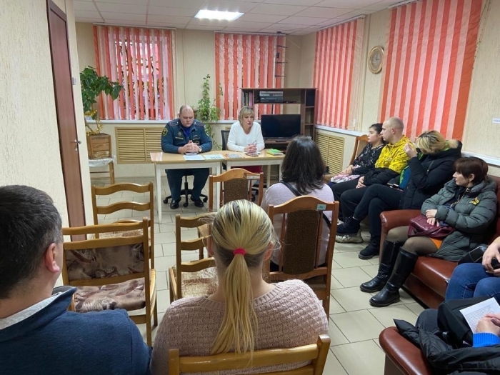 В Клинцах состоялась профилактическая беседа на противопожарную тематику с многодетными семьями 