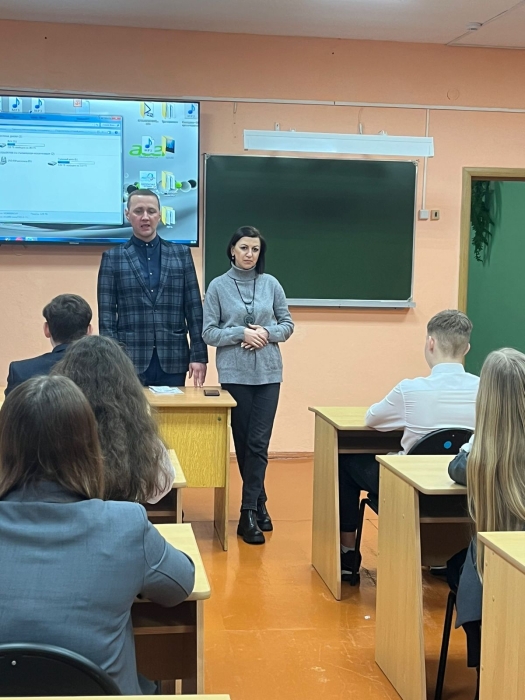 В Клинцовском районе старшеклассники встретились с представителями брянских вузов
