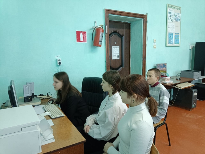 В Клинцовском районе прошли тематические уроки информатики по цифровой грамотности и кибербезопасности
