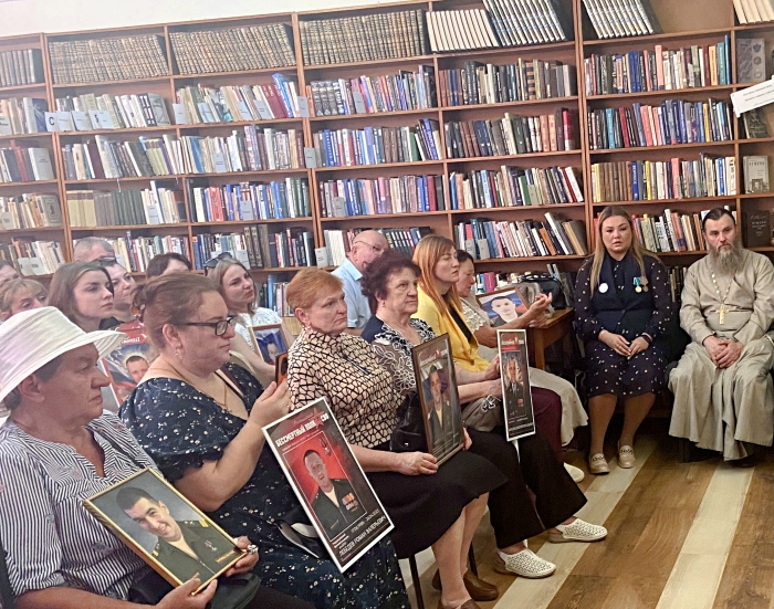 Долг. Честь. Память. В Клинцах представили книгу о тех, кто выполнил свой долг до конца