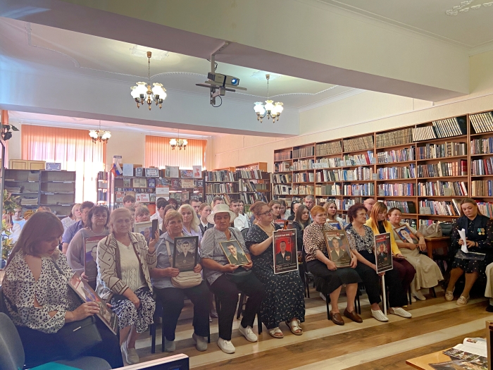 Долг. Честь. Память. В Клинцах представили книгу о тех, кто выполнил свой долг до конца