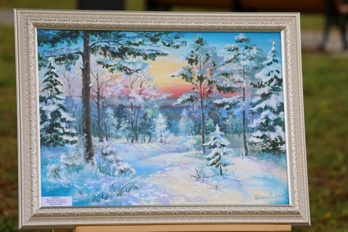 Возложение цветов к памятнику Основателям Клинцов - дань уважения тем, кто заложил основу города