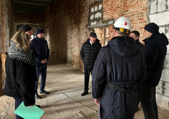 Заместитель Губернатора Брянской области Николай Симоненко  в жесткой форме потребовал ускорить срок сдачи «Кванториума» в Клинцах