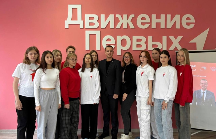 Антон Механиков: От «Артека» до горсовета. История молодого политика, который меняет Клинцы делом