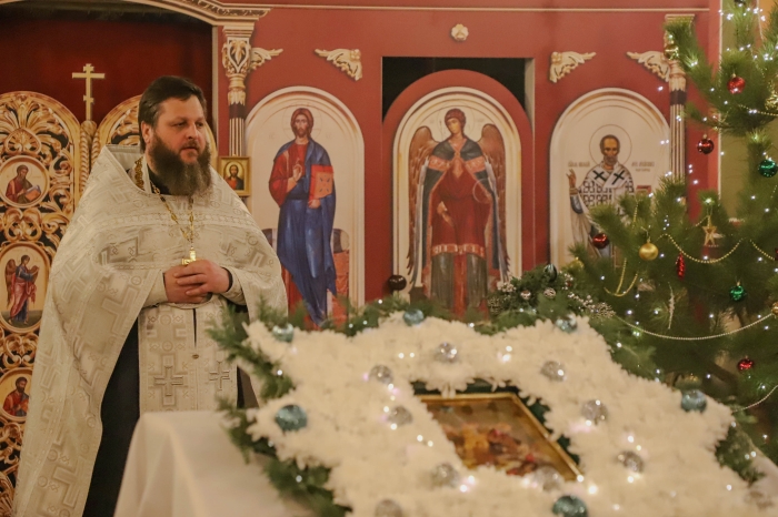 В Клинцовском районе встретили канун Рождества Великим повечерием и освящением кутьи