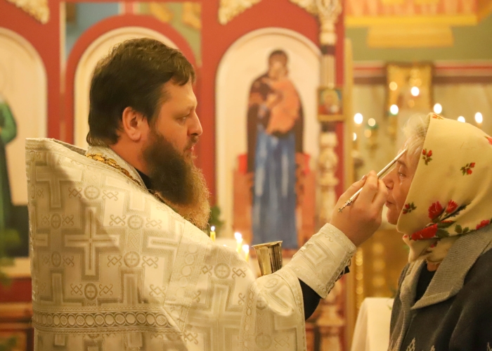 В Клинцовском районе встретили канун Рождества Великим повечерием и освящением кутьи