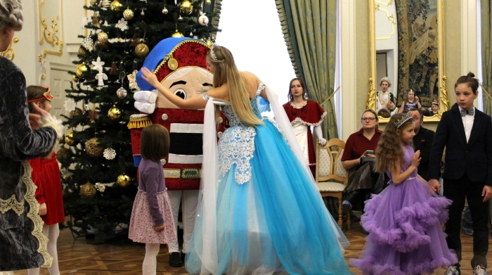 Праздничные «Рождественские гуляния» с блинами, чаем и конкурсами прошли в санатории «Затишье»