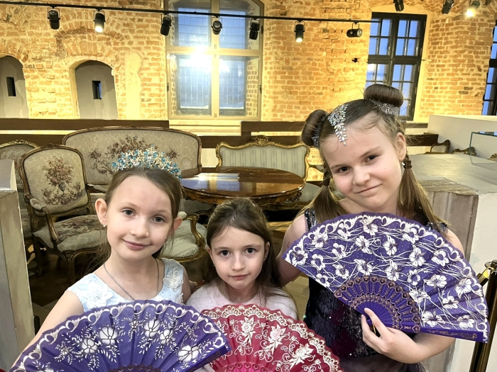 Праздничные «Рождественские гуляния» с блинами, чаем и конкурсами прошли в санатории «Затишье»