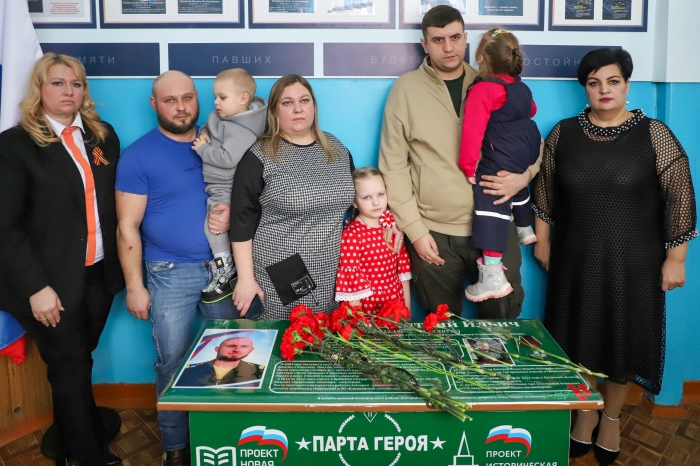 Память героев жива: в Клинцовском районе увековечили имена погибших земляков