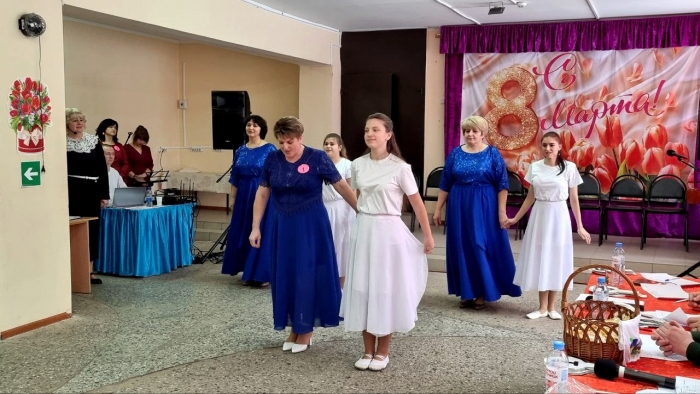 В Клинцовском районе прошла конкурсно–развлекательная  программа  «Самая обаятельная и привлекательная»