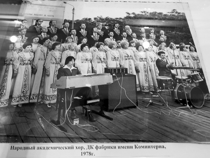 В Клинцовском краеведческом музее открылась выставка «Зажечь сердца – великое призванье»