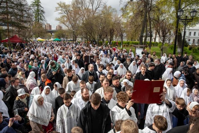 Делегация из Клинцов приняла участие в празднике святых жен-мироносиц в Москве
