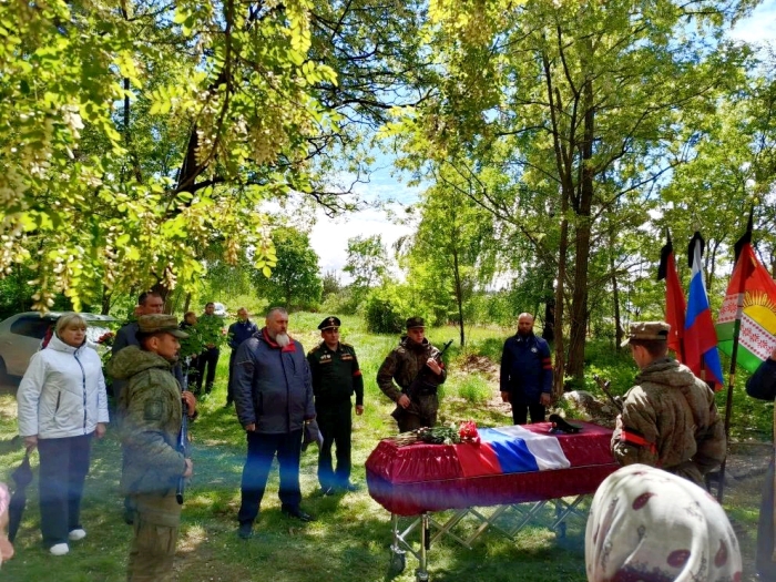 В Клинцовском районе простились с участником специальной военной операции Сергеем Быконя