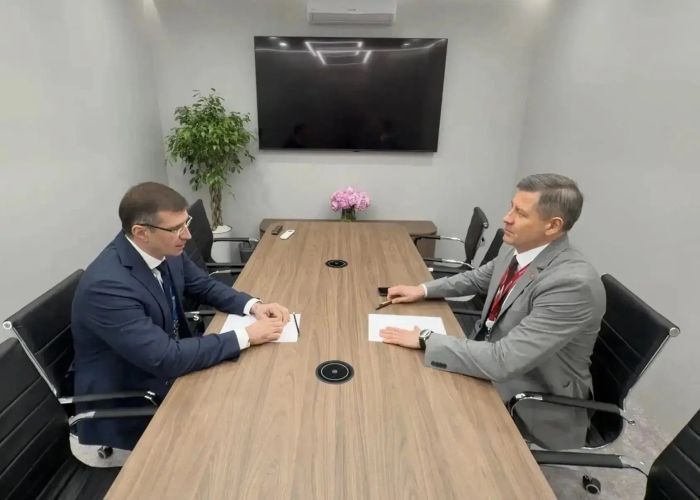 Курс на прагматику и развитие: как врио губернатора Егор Ковальчук представил Брянскую область на ПМЭФ 2026