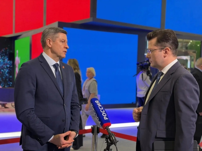 Курс на прагматику и развитие: как врио губернатора Егор Ковальчук представил Брянскую область на ПМЭФ 2026