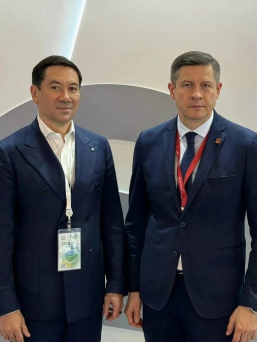 Курс на прагматику и развитие: как врио губернатора Егор Ковальчук представил Брянскую область на ПМЭФ 2026