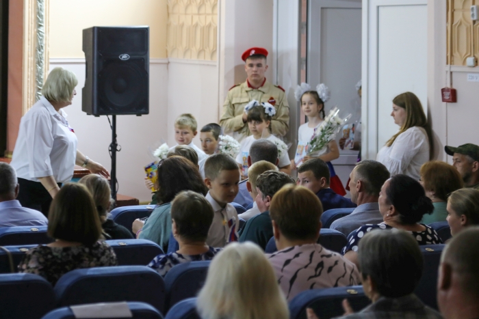 ПЕдинство, гордость и патриотизм: в Клинцовском районе торжественно отметили День России