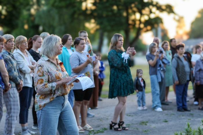 Скорбь и память в пламени свечей: в Клинцовском районе почтили героев ВОВ