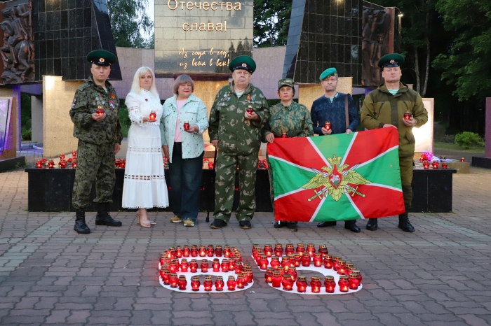 Рассвет скорби: в Клинцах прошла акция «Свеча Памяти»