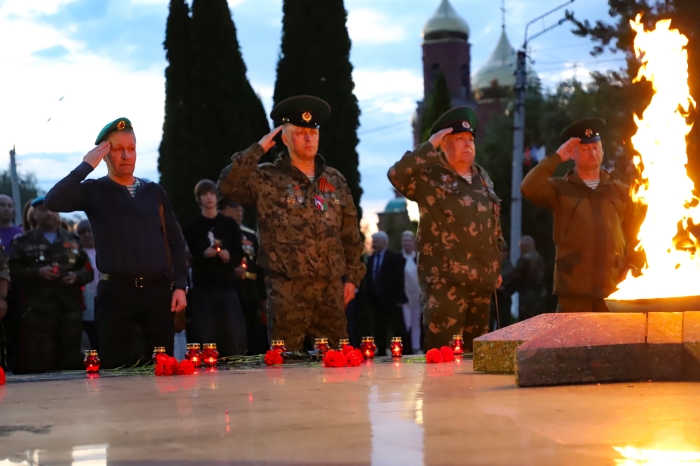 Рассвет скорби: в Клинцах прошла акция «Свеча Памяти»