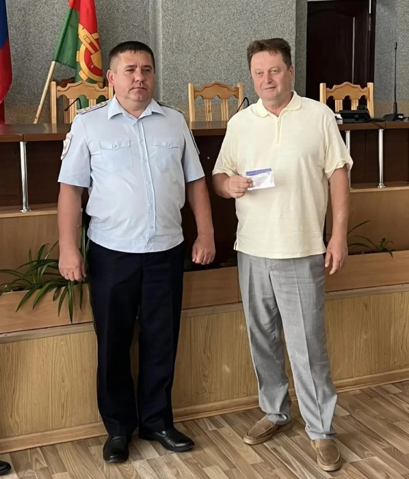 В МО МВД России «Клинцовский» вручили удостоверения членам Общественного совета и обсудили планы работы