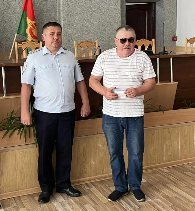 В МО МВД России «Клинцовский» вручили удостоверения членам Общественного совета и обсудили планы работы