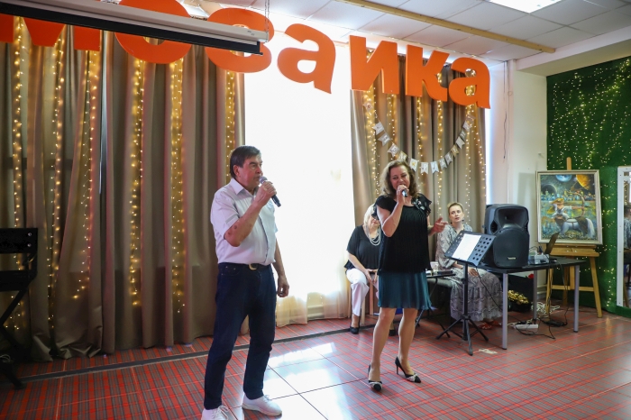 Теплый вечер в «Мозаике»: Клинцы рукоплескали «Приме клинцовской эстрады» Ирине Федорченко