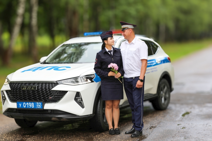 В День семьи, любви и верности в Клинцах стартовал фотопроект «Крепкий тыл»