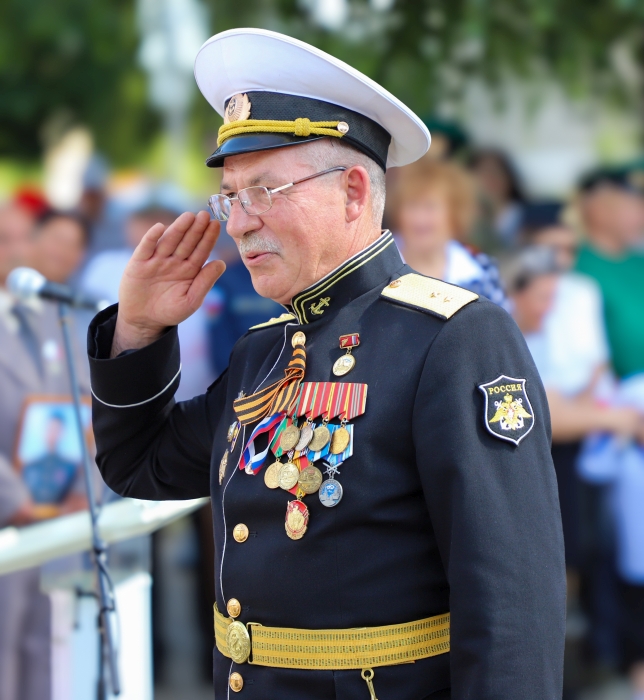 Клинцы чествуют моряков и ветеранов Военно-морского флота