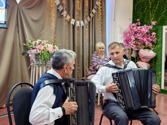«Выращу для родных моих радости хлеб…»