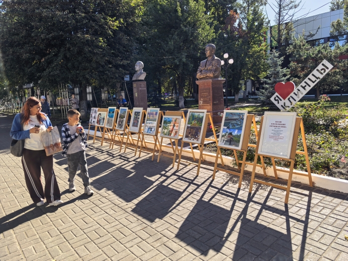 В Клинцах отмечают 100-летие народного артиста СССР Евгения Беляева