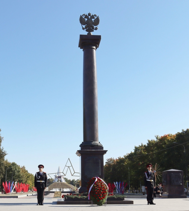Ретро‑автомобили, духовой оркестр и парковые фестивали — Брянск с размахом отмечает День города